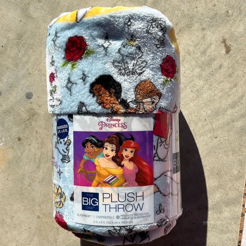 Disney princess plush oversized blanket brand new